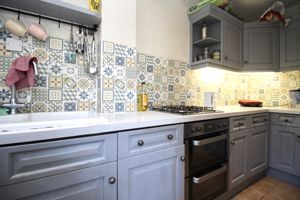 Kitchen- click for photo gallery